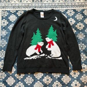 🔴Black Sweater with Polar Bear and Tree Design